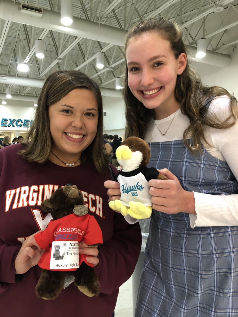 WeAreHickory's tweet photo. We are ONE community! The Grizzly went to school with the Hawks today! He powered up at lunch, was inspired by Chemistry, and engaged with  Spanish students! #InspireCPS #ItsaHawkGrizzlyFriendship #ThisIsHowWeSOAR @grassfield_hs https://t.co/HVXSsk6WaV