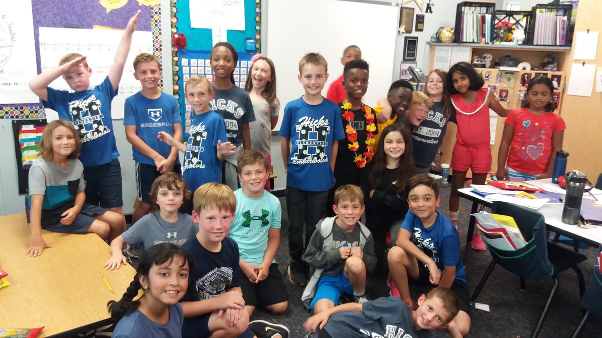 MrsKidwell3rd's tweet photo. We love our school!  Wolf Pride!  #HicksES @HicksElementary https://t.co/kPLn5NOCzU