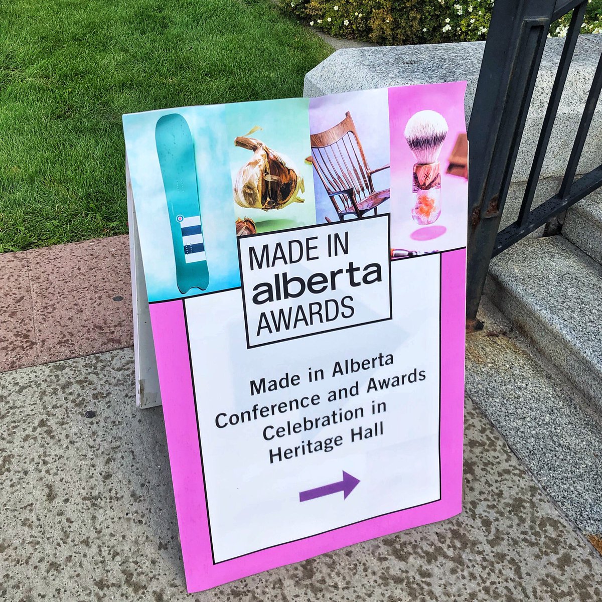 kingswaymall's tweet photo. We’re excited to sponsor and be a part of the very first #MadeinAlbertaAwards and celebrate #AlbertaMade businesses ✨ @madeinabawards #SupportLocal #MadeinAB https://t.co/QA7oaIhsW5
