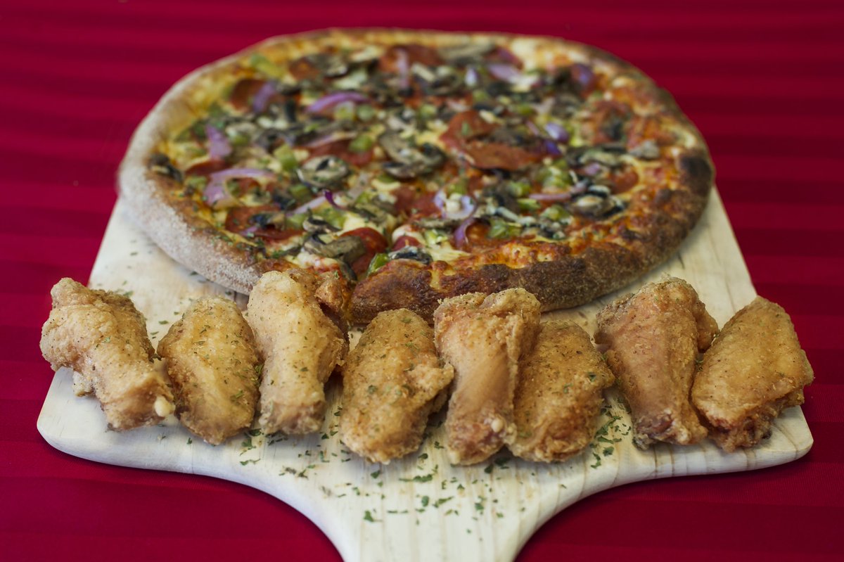 You may have weekend plans, but do they look like this? 😍

Who’s tried Steve’s Pizzeria? 🍕