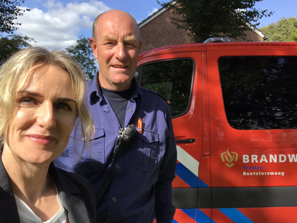 Gister vakkundig rondgeleid door brandweercollega Jaap Jan <a href="/BrandweerFrl/">Brandweer Fryslân</a> <a href="/vrfryslan/">Veiligheidsregio Fryslân</a> langs oefening in de wijk en met virtual reality #bevelvoerders #oto