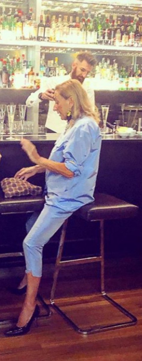 uDaVie's tweet photo. As if I wasn't obsessed with powder blue already.. Miuccia at Fondazione in what must be the chicest off-runway look of the week~ Image from Derek Blasberg
#MFW #SS20 #Miuftw #chicaf https://t.co/mWicQHb863
