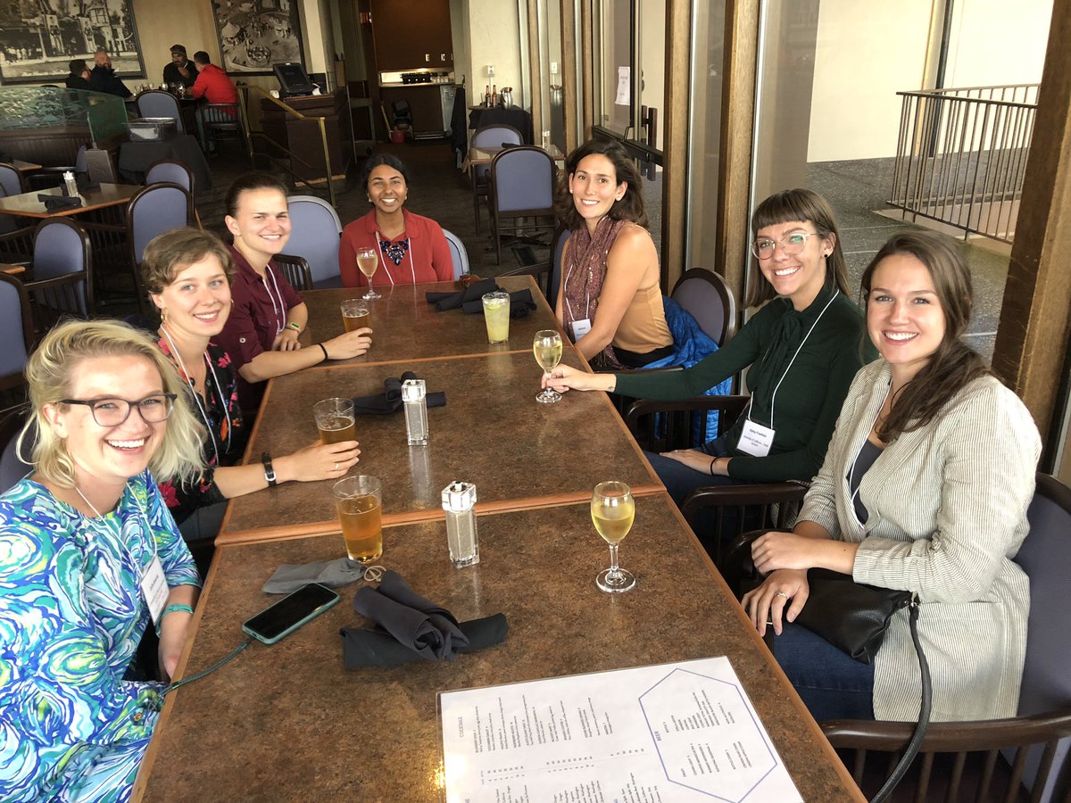 NSAPCS's tweet photo. Huge thanks to @DocFroehlich for a great keynote at #shellfish73 and for taking time out for our student members! #mentorship #WomenInSTEM ping @WIAquaculture https://t.co/yBhckdYMRE