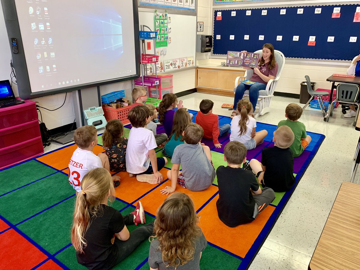 MrsShannonsCrew's tweet photo. Thank you to our Mystery Reader today for reading the silly story “Nanette’s Baguette” to our class! I know your boy was super excited to see you. 📚☺️ @WaterfordES #WATWeDo https://t.co/s7PUQttPO6