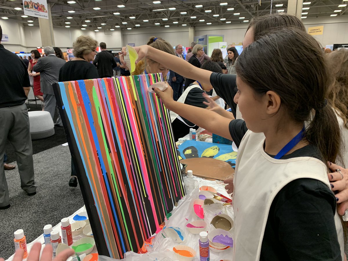 Thank you @TXarted for inviting @dentonisd to the @tasatasb convention to create art! Thank you @jkwilsiii and Denton ISD School Board for your support of art education! @BormanPYP & @AdkinsLantana represented with beautiful artwork! ❤️🎨 #DentonisdDelivers
