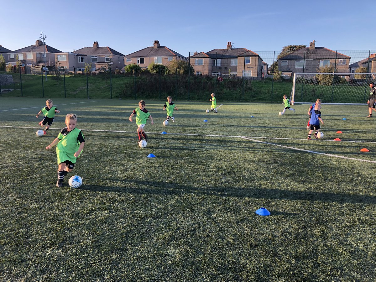 NLDDC_FirstStep's tweet image. Fantastic session tonight.
Was brilliant 
Improvement is there for all to see
#enjoyment
#football
#learning
#fun
#nlddcfamily
⚽️⚽️⚽️