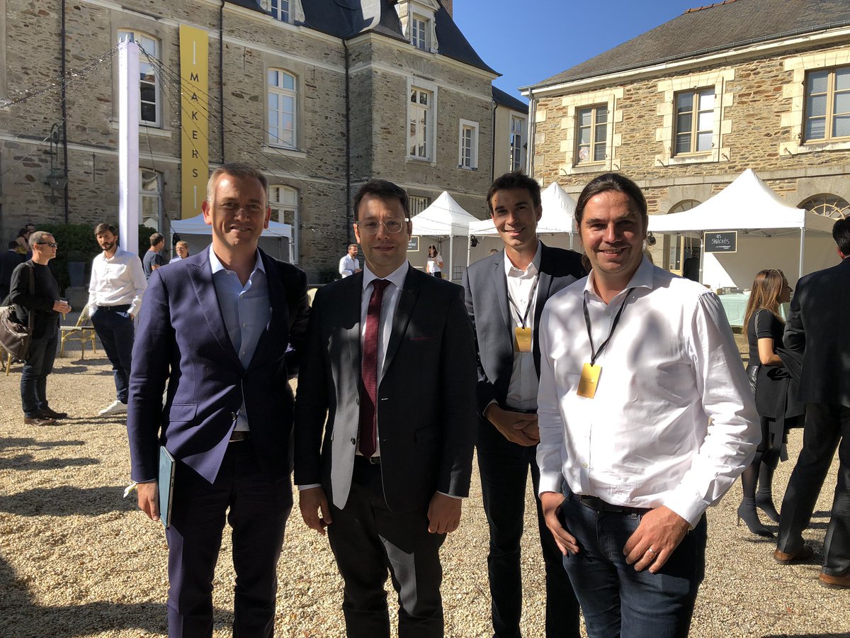 loicdeffains's tweet photo. @purassan @leclozr Merci @purassan d’être venu @leclozr partager avec l’écosystème rennais et breton la vision de @microsoftfrance sur l’innovation dans les territoires et la #techforgood. Plein d’idées et de projets qui voient déjà le jour ! https://t.co/cMKyiujl8O