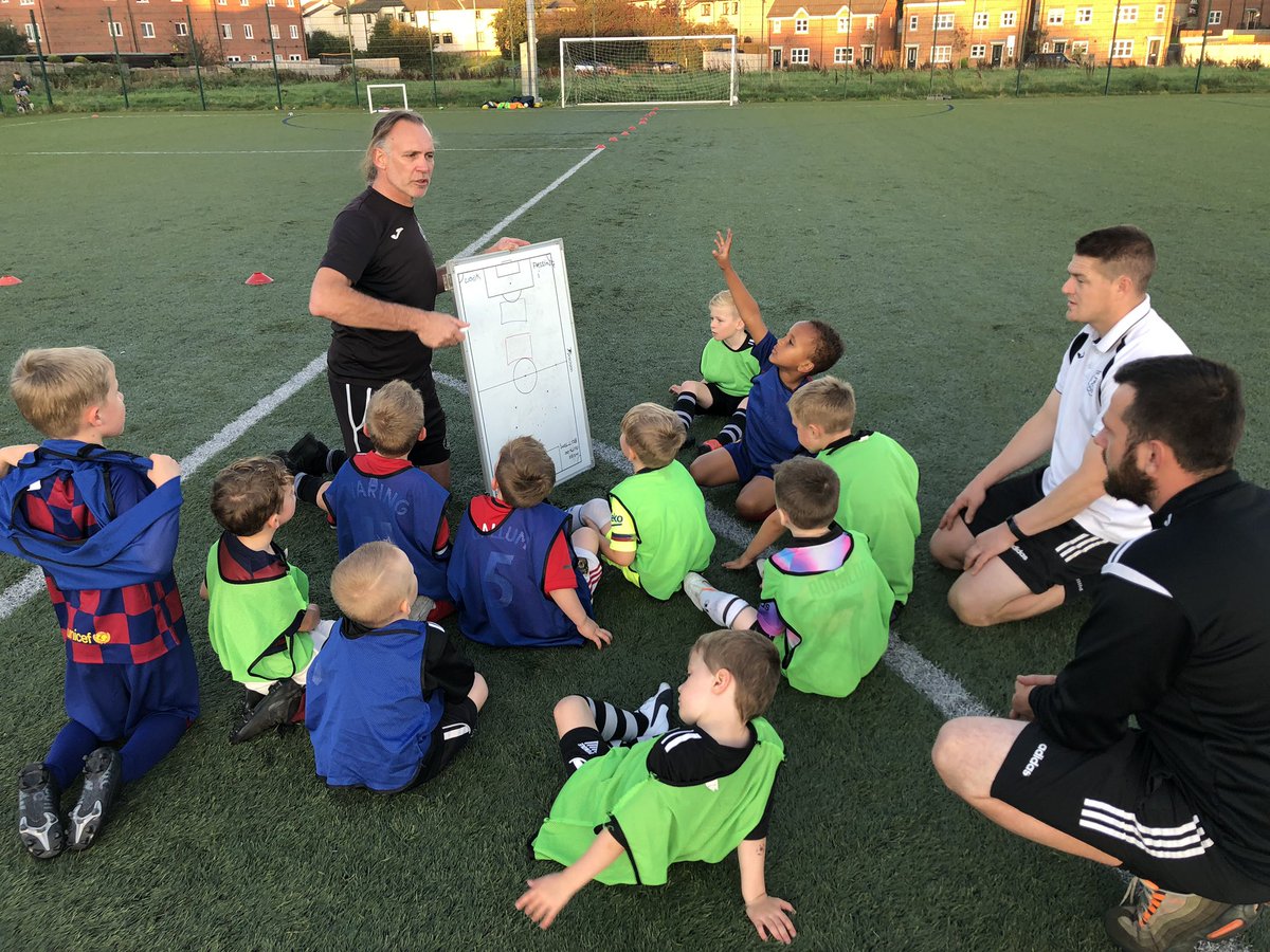 NLDDC_FirstStep's tweet image. Looking for sponsorship to provide kits/training wear for the children within our group
 (4-7 year olds)
Please message if interested 
Fantastic exposure guaranteed for your company ⚽️⚽️⚽️
This group is led by 
Ex Premier league footballers
@DPeacock5 
#NUFC 
#QPRFC 
#brfc