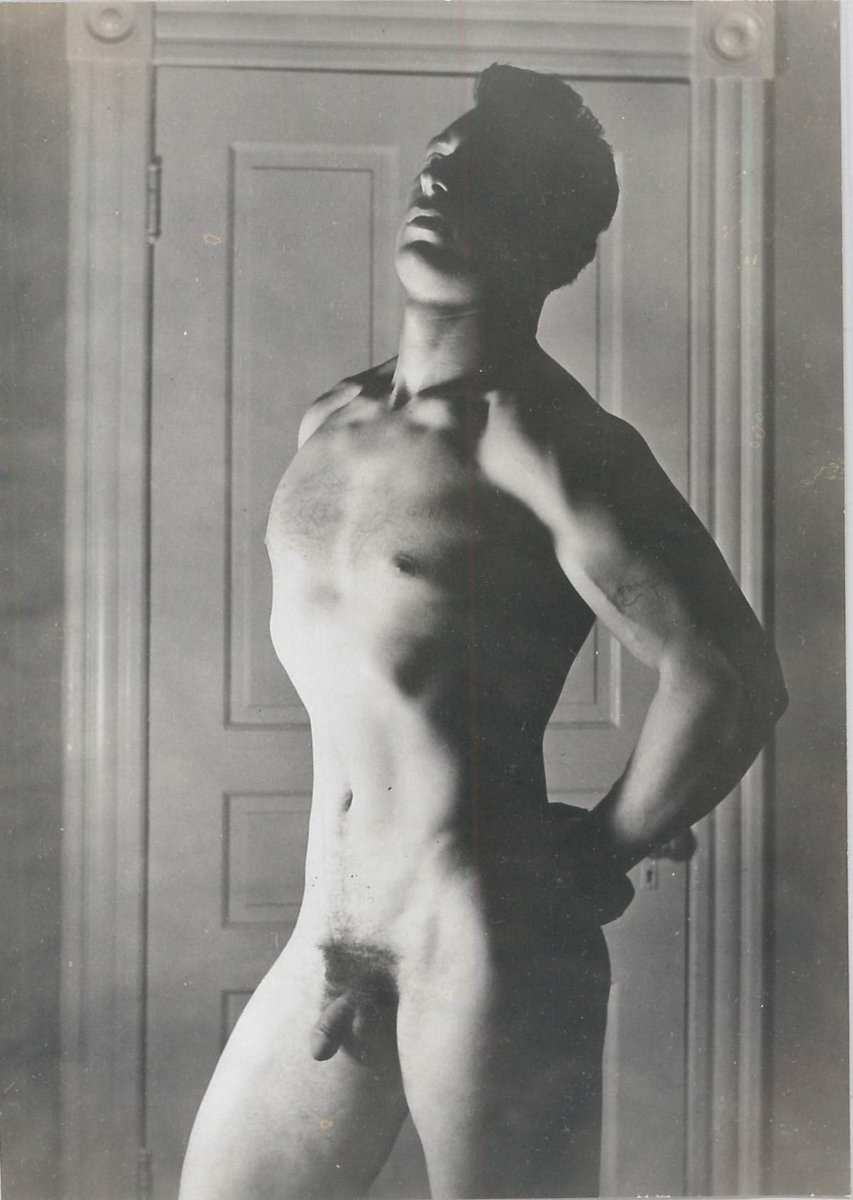 creatureblackl1's tweet photo. Duke Davis [Photos by Anthony Guyther for Continental Studios] Taken in New York but attributed to Continental Artists aka Continental Studios, based in Washington, DC, 1956 or so #dukedavis #anthonyguyther #continentalartists #continentalstudios #vintagemen #vintagegay #gay https://t.co/6pyLHyKYwy