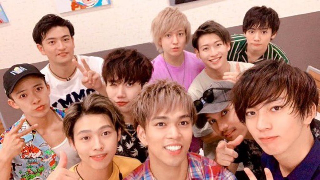 mrn710_mcn524's tweet image. 今日のイベント行けないので行く皆さん楽しんでください🥰🥰
感想お待ちしてます⸜(*ˊᗜˋ*)⸝❤️💜
まりなは行けませんとお伝えください🤣🤣‼笑
行きたかったなぁ😢
みんなでアルバムのお祝いかな🎶
#10神ACTOR
#5FIVE