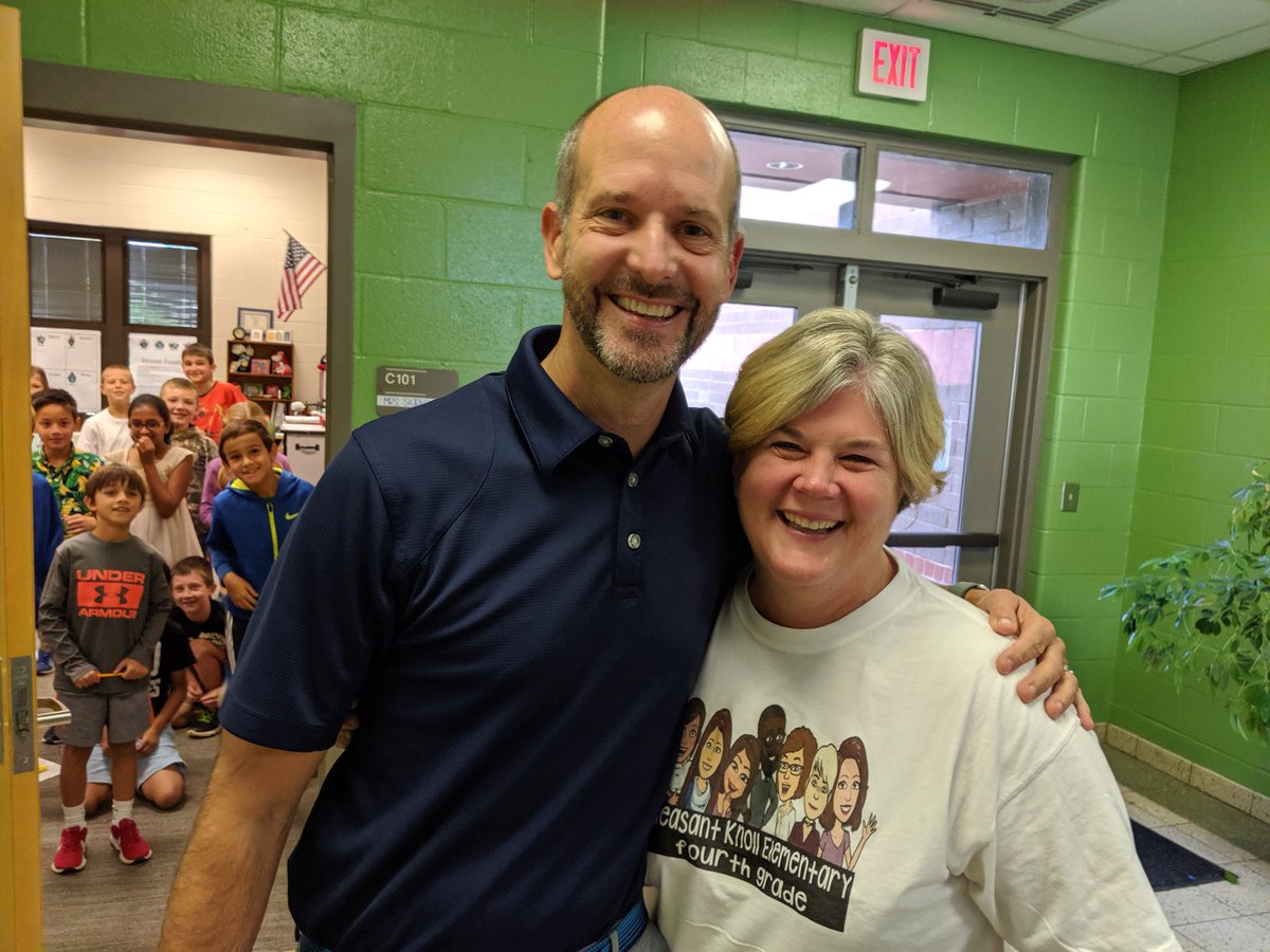 JaneenStarkey50's tweet photo. Glad my team was able to join me in this moment via our bitmoji shirts! Thank you @wxbrad for the photo op!  #PanthersEngaged #ourteamshirtrocks https://t.co/PKSjENx1WJ
