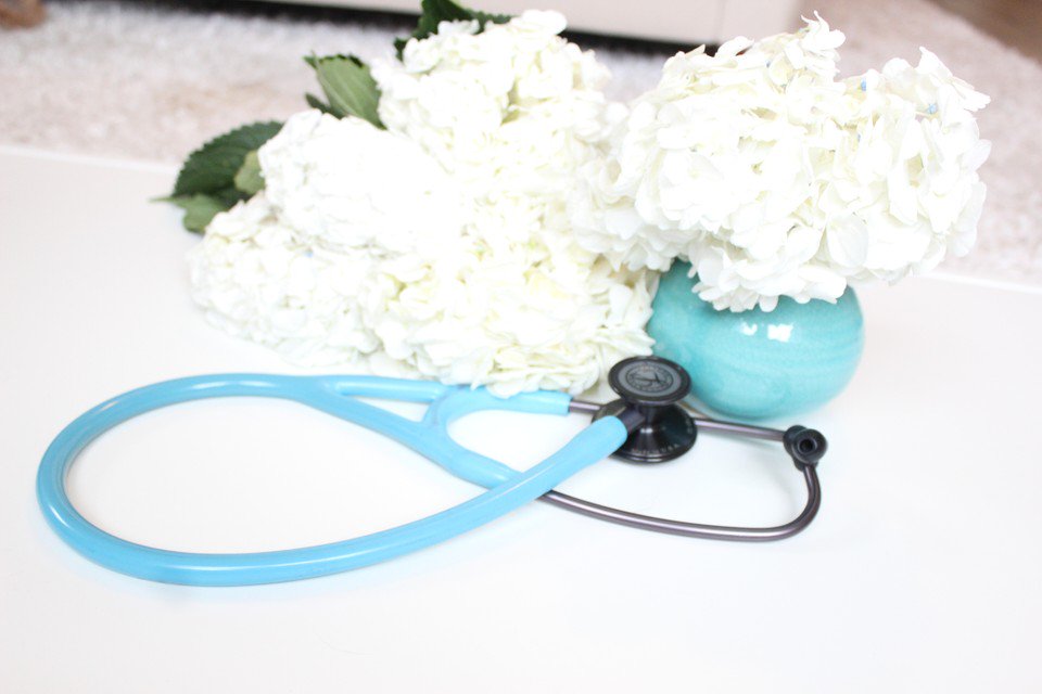 sheMDTweets's tweet photo. Are you #PreMed and trying to decide if medical school is for you?
Are you considering other fields of #healthcare? If so, this SheMD series if for you!
https://t.co/m4KyRDr6Iz

#sheMD #WomenInMedicine #WomenInHealthcare #SheForShe #SheDO #ShePA #SheRN #SheMedic https://t.co/nskkoE8zCP