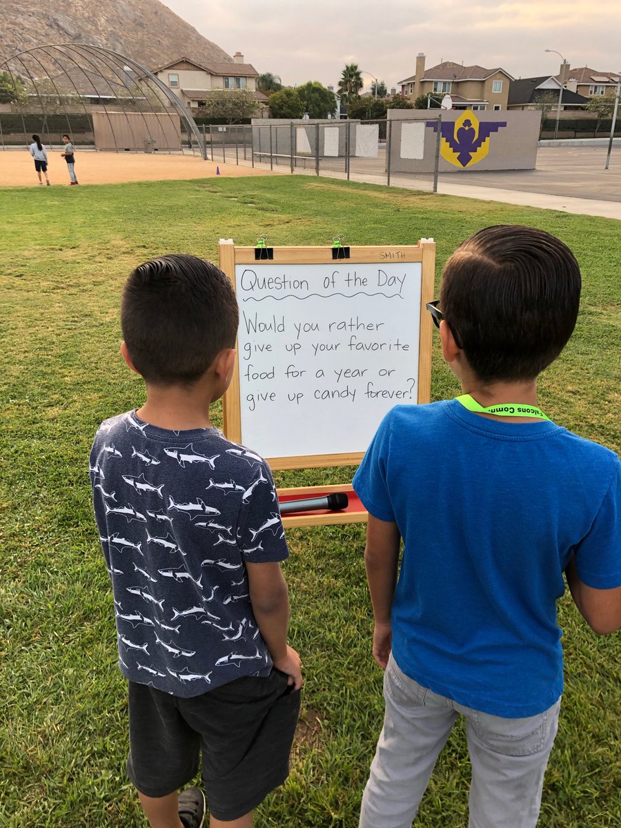 FalconsAvalon's tweet photo. A question of the day during Morning Walks sparks conversations and builds π relationships. #SEL #RelationshipsMatter #FalconsCommit2Fit #Commit2Fit #PhysicalActivity #FalconsUnitedInExcellence #MorningWalks @PaulZientarski @jratey https://t.co/Y1BpCoSxBC
