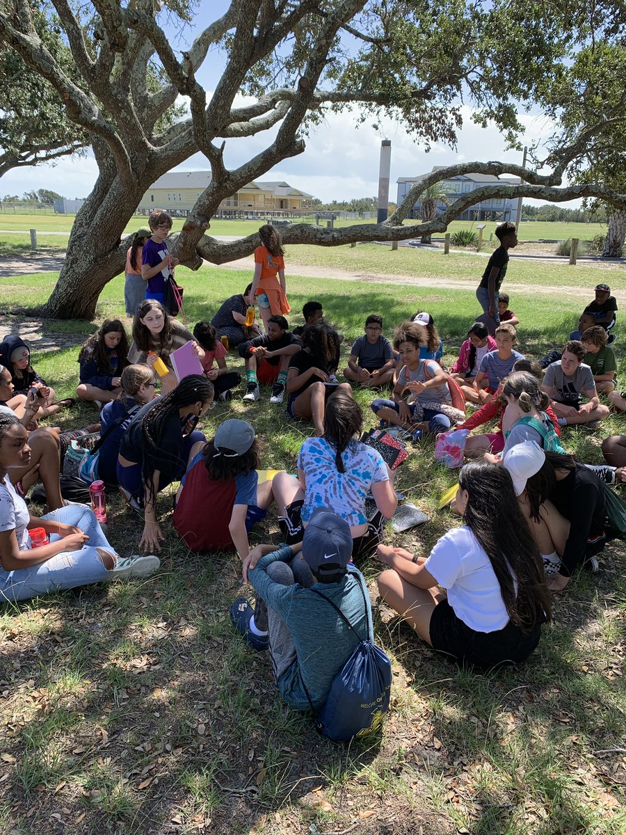 lmmslynx's tweet photo. Just a couple of the morning meetings that I had the pleasure of participating in during our Erdkinder Fall Camp at Ft Caswell on Oak Island, NC #erdkinder #Montessori #OutdoorEducation @DurhamPublicSch @pmubenga @DrDanDavis1 @amshq https://t.co/UJyjLE2j1v