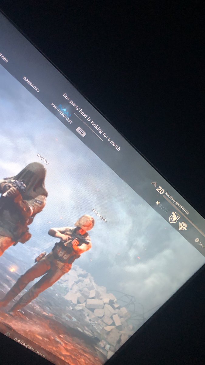 wvykyy's tweet photo. ayo @ATVIAssist what’s up w the matchmaking? been waiting for 10 mins https://t.co/VtkSQJbHOA