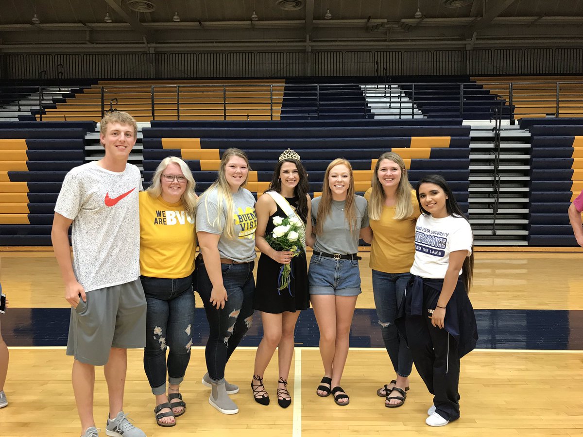 StMarysSL's tweet photo. Big news! Our St. Mary’s alumna Emily Ivey was named @BuenaVistaUniv Homecoming Queen! Her fellow SMHS grads were on hand to support her - Michael Demers, Allie Hartman, Hailey Marie Hartman, Mackenzie Laven, Trisha Lenhart and Alondra Meléndez Reyes. Congratulations, Emily! https://t.co/1M5eagOD4Z