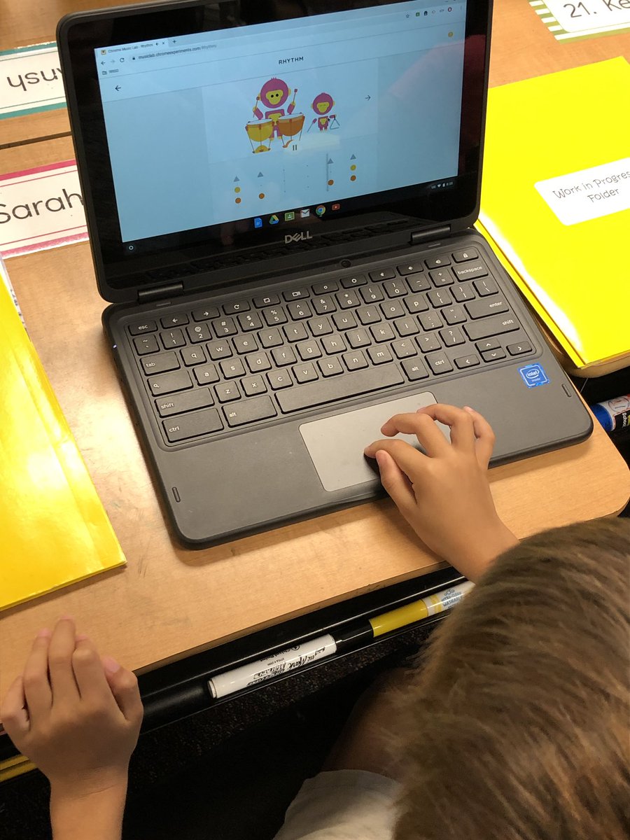 MsJRRISD's tweet photo. I hosted Ms. Langfordβs class so they could explore Google Chrome Music Lab πΆ during this morningβs #ESLOT. They voted βSong Makerβ as the class favorite experiment but they also enjoyed art, rhythm and piano πΉ components #MsJs2nd #STEAM https://t.co/qG5fPoKALD