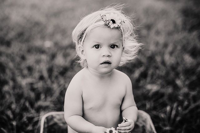washmopics's tweet photo. I love this picture of Emma!  We are told to smile for pictures our entire lives, so capturing the innocence of a baby’s face makes a perfect memory! (Plus, a good black and white photo never goes out of style!) https://t.co/9Pi570AawW https://t.co/VSqiJML7IA
