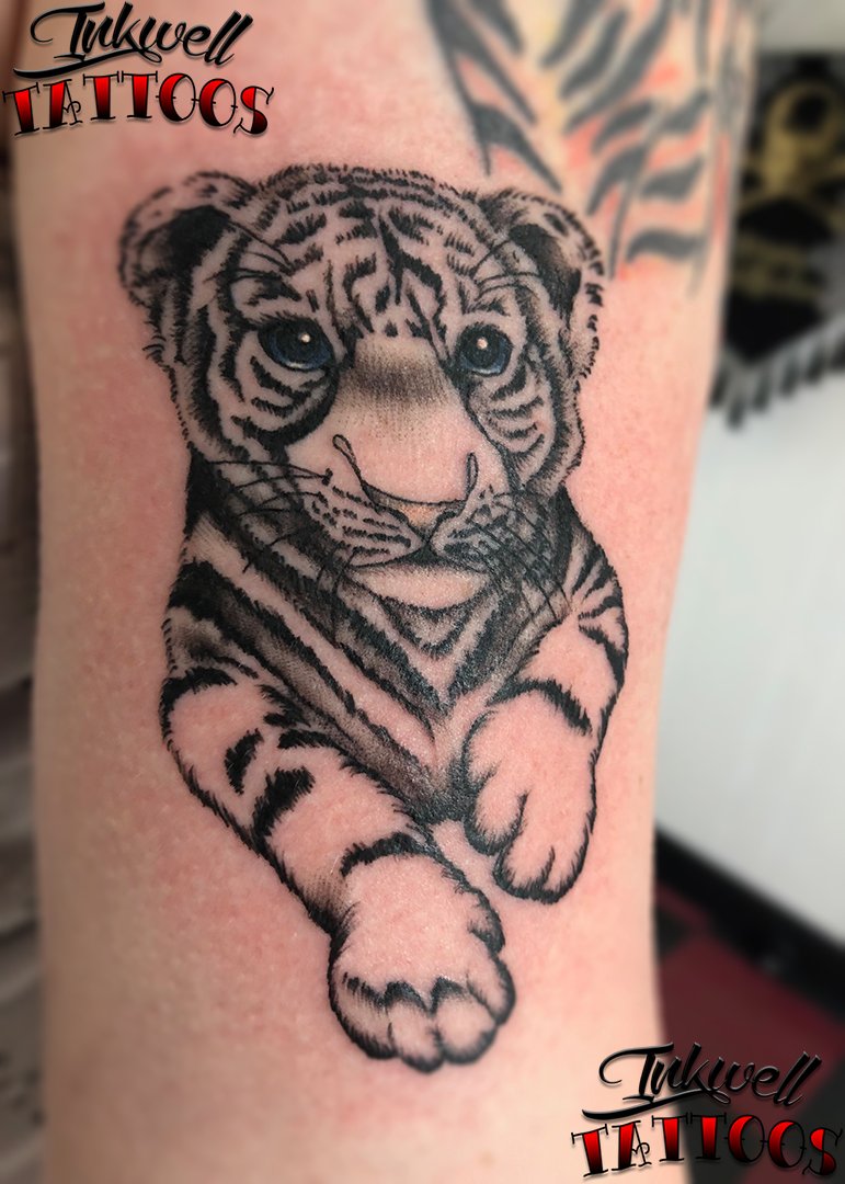 Inkwell Tattoos в Twitter: „Adorable little tiger cub tattooed by Madi! # tattoo #tattoos #inkwell #inkwelltattoo #ink #bodymod #bodymodification  #art #cattattoo #inkwelltattoos #blackandgraytattoo #tigertattoo #cubtattoo  #tigercubtattoo  ...