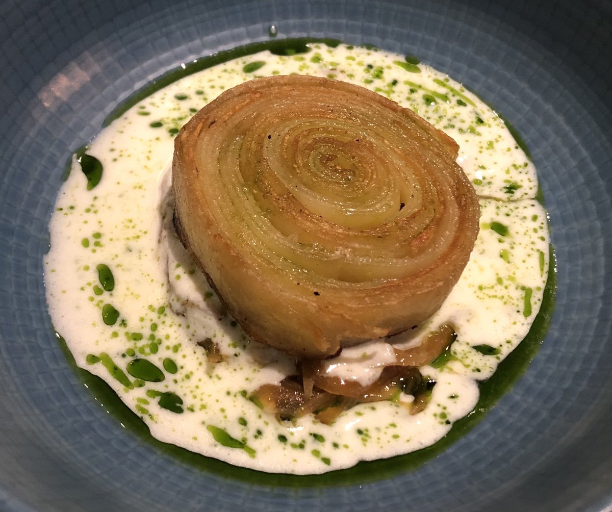 Stunning #veggie #vegan dishes <a href="/Land_Restaurant/">Land Restaurant</a> tonight <a href="/ruth_hare/">Ruth Hare</a> high end cooking and brilliant service.