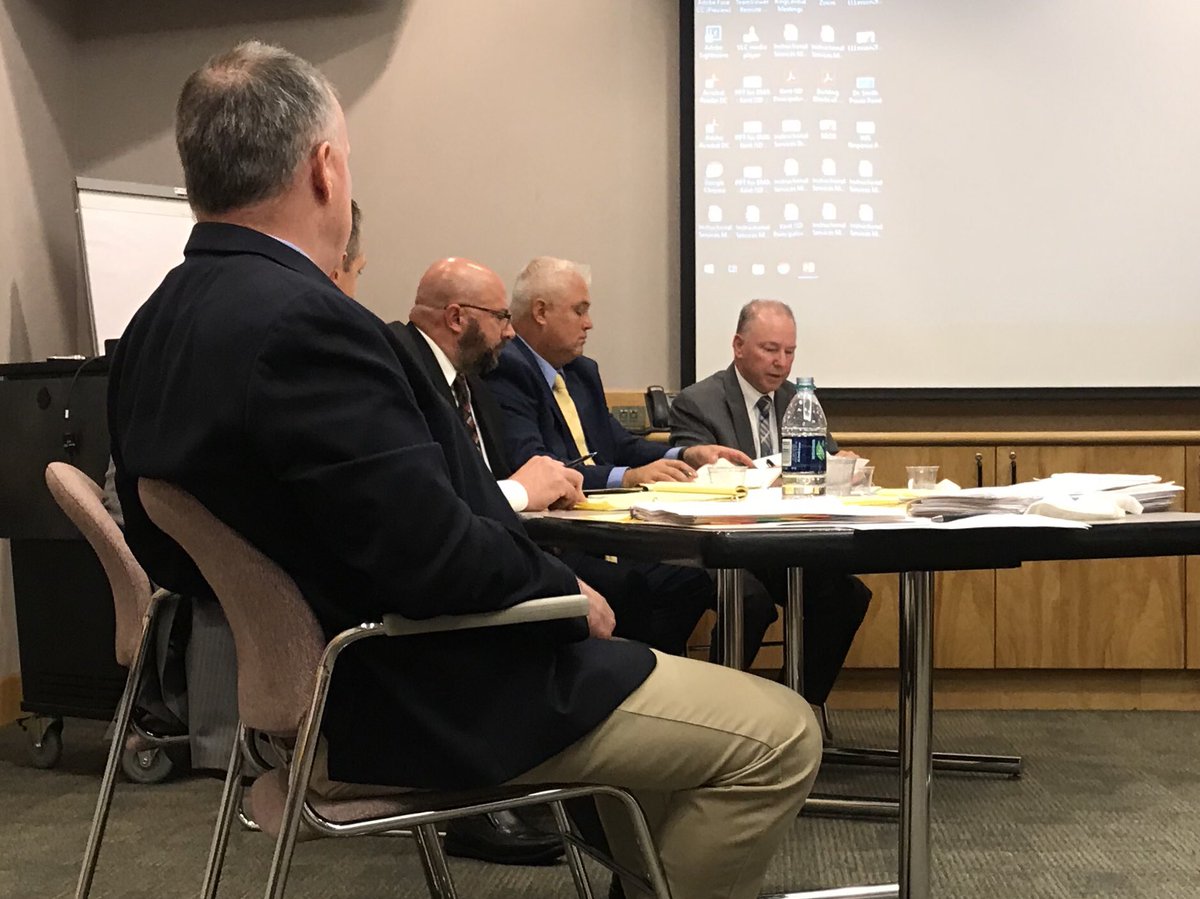 lynseymukomel's tweet photo. NEW: #KentISD asst. super Bill Smith won’t be returning to work after three months on paid administrative leave, but it’s not yet clear what his settlement/separation will look like. The board listened to reasons why he should be fired today but made no final decision. @WOODTV. https://t.co/UDpxXfI1Je