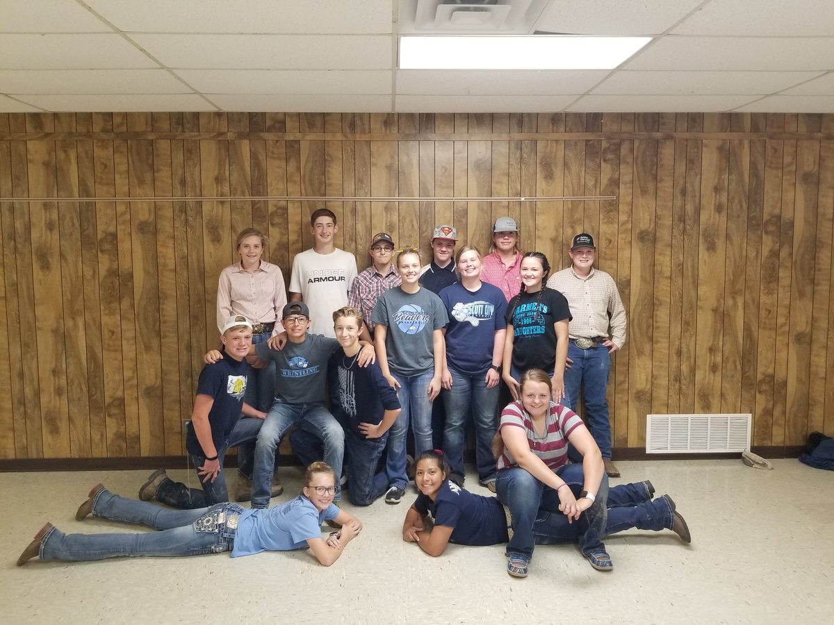 djessup13's tweet photo. Had some fun #LandJudging this week and putting to use skills learned in the classroom #SoilScience #SCFFA https://t.co/gSdLNAEqkc