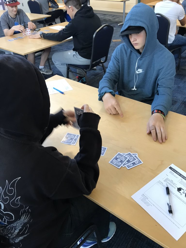 mrmLincolnMS's tweet image. In Computer Science Discoveries students work with a partner and playing cards to learn about processing.  One student is the sorter and the other is the pointer.  The goal is to get the cards in order.  @GoSplitters @TeachCode #MiCoding #MiSTEM #splitternationcodes