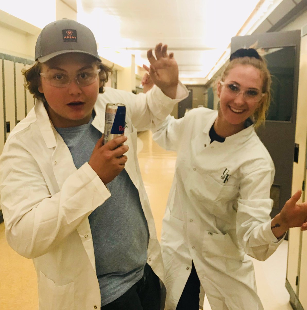 VibankRegional's tweet photo. Ms. Davis grade 10 class are looking for evidence of photosynthesis...do you think they’re on the right track? 

#grade10science
#everyonewantedtowearalabcoat
#TGIF https://t.co/OUxSslLWYc