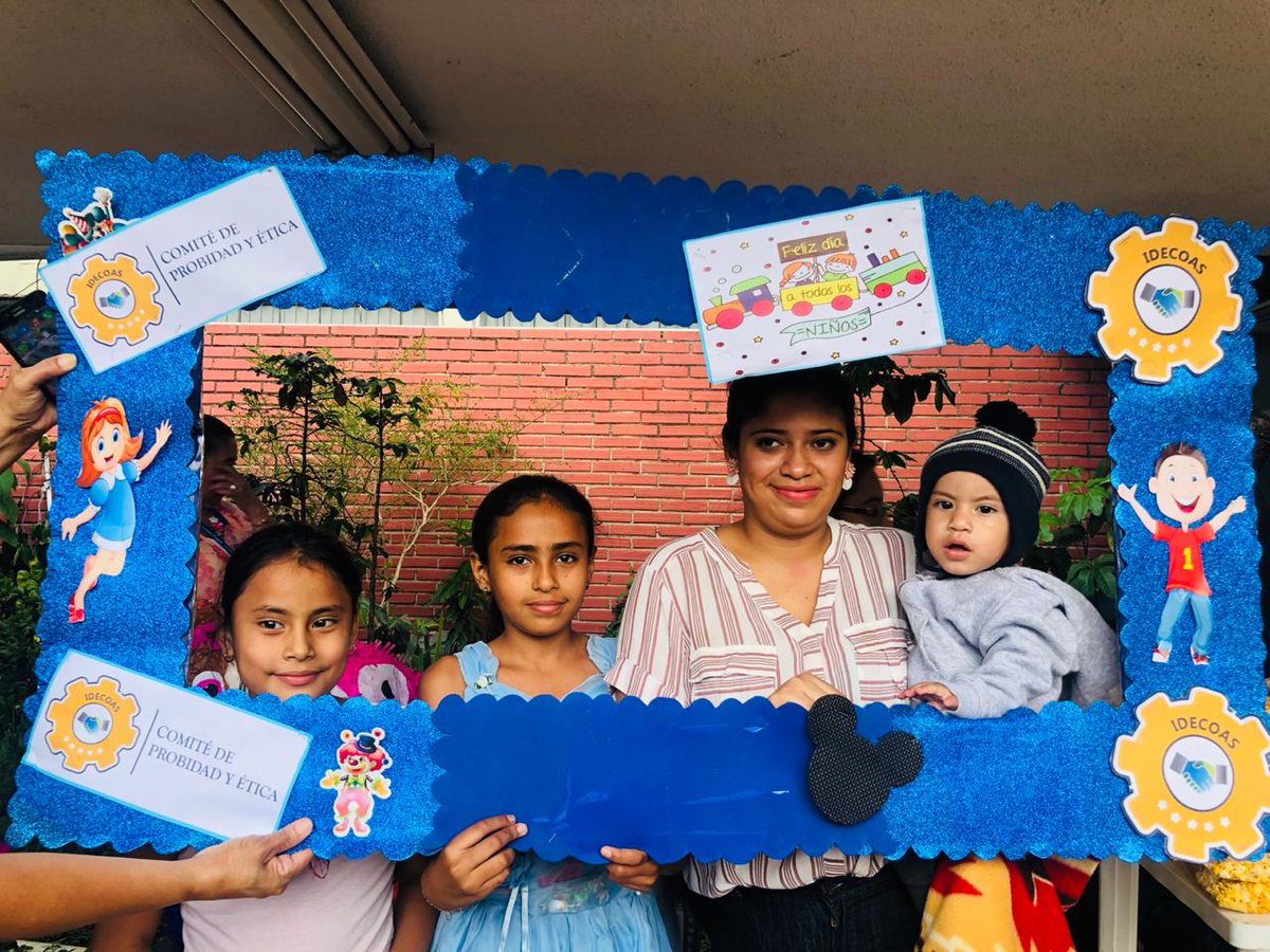 FHIS_HN's tweet photo. La actividad se realiza en el marco del día del niño y es una iniciativa del Comité de Probidad y Ética, que se cumple bajo el objetivo de fomentar espacios recreativos para estrechar los lazos de convivencia entre las familias de esa institución. #IDECOAS #Recreovía https://t.co/1LHiKXLMrq