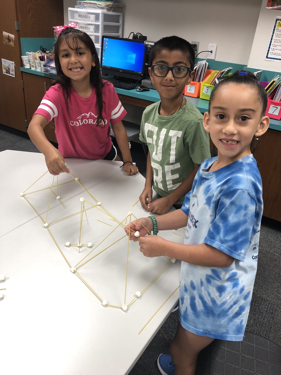 jeffersjungle's tweet photo. 2nd grade rocked their engineering challenge during Trail Days this morning!! Who can build a tower with marshmallows and spaghetti!? So fun! @DCEtrailblazers https://t.co/YK9ddaVVjA