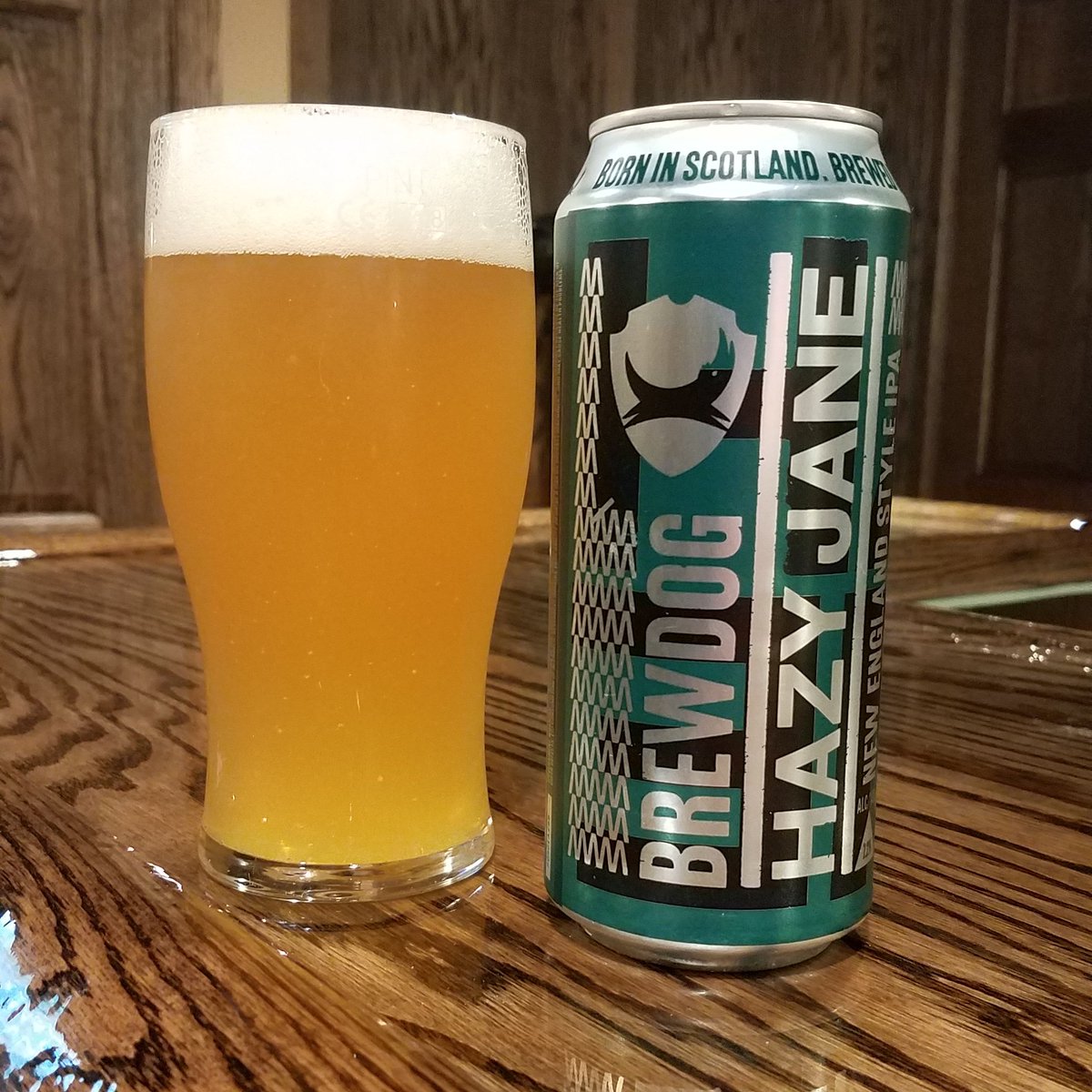 Friday is here!! Time to kick of the weekend with a pint of @brewdogofficial #hazyjane #ipa
Here's to the weekend!! 👍🍻
#hazenation #ohiohaze #hazyipa #borninscotland #brewedintheusa #ohiocraftbeer #drinkcraftnotcrap #614brews