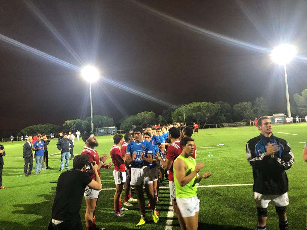 CFosBelenenses's tweet photo. @SLBenfica Destaque para Rui Pregal da Cunha, ex-atleta do #rugby e voz principal de #RapazesDaPraia - a Canção do #CentenárioCFB - na hora da entrega de troféus, cabendo agradecer ao @SLBenfica pela participação em mais um momento de celebração dos 💯 anos do #Belenenses. #tweetpastel https://t.co/mME0hGmYOA