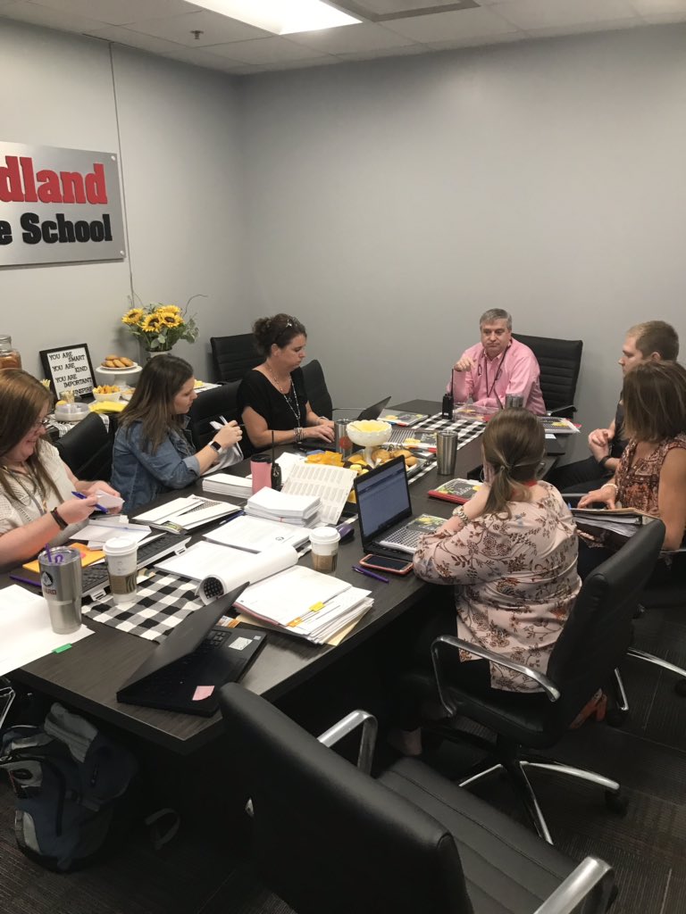 wcsWMSml's tweet image. @wcsWMS Data Day- awesome collaboration to best meet our students’ needs! I love hearing our teachers talk about their love and concern for our students! #solutionsoriented #growth #inspire #amazingteam