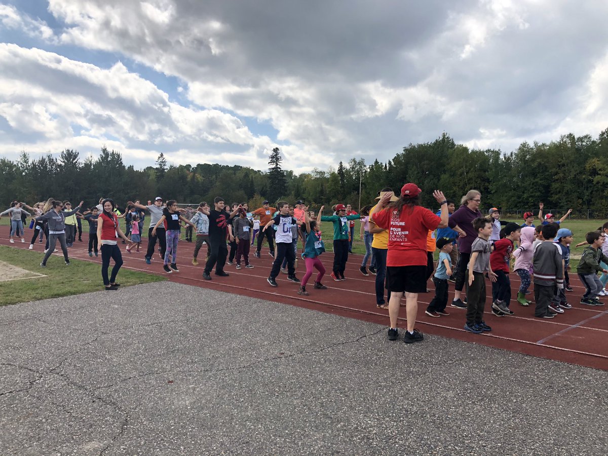 mstconstable's tweet photo. 2019 #terryfoxrun @CEandSSchool! Way to show your support for a great cause! Thank you to #studentsenate for all your help! #ADSBLearns #ADSBnextgen https://t.co/btrfM21HXI