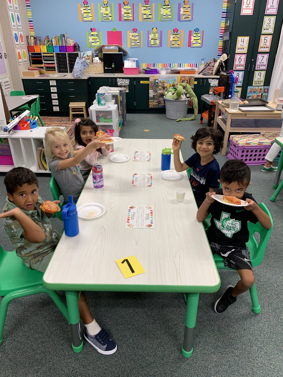 Melanie Stringer tweet media