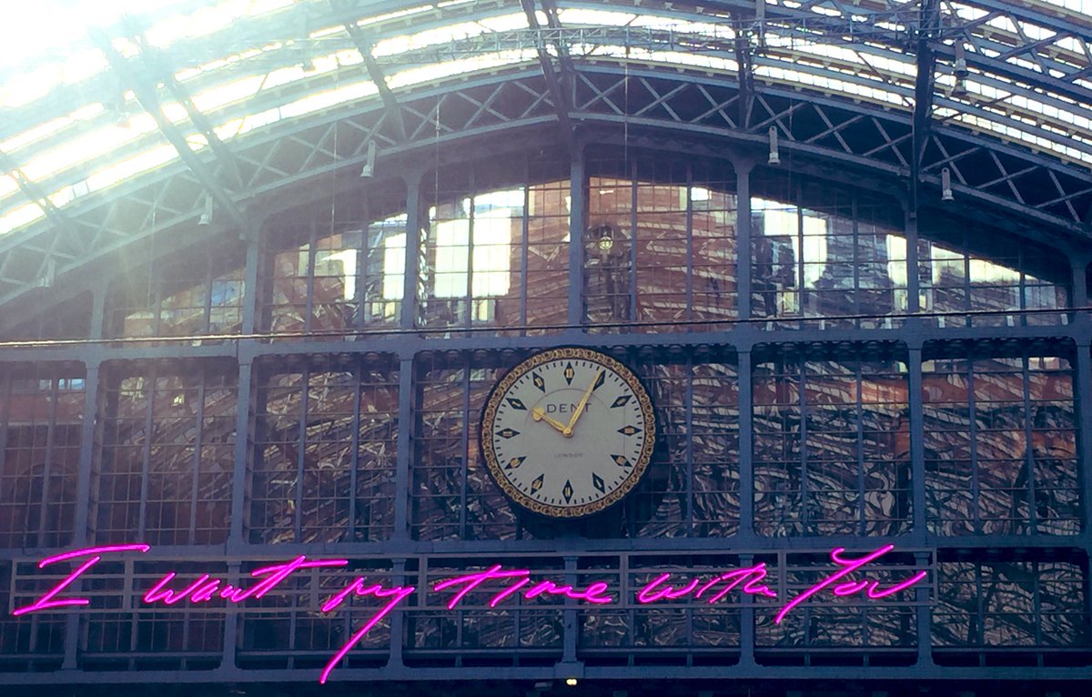 AnetaDBT's tweet photo. I love arriving at #london                  Piece of art from @TraceyEmin #Iwantmytimewithyou #neon https://t.co/voKgPk34Gw