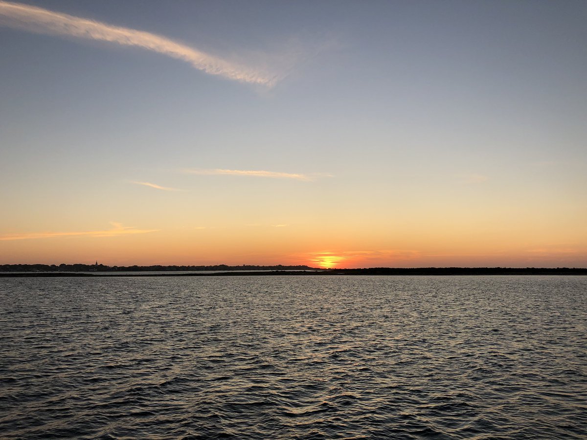 xplorenantucket's tweet photo. #NantucketSunset https://t.co/7RaYruaaXm