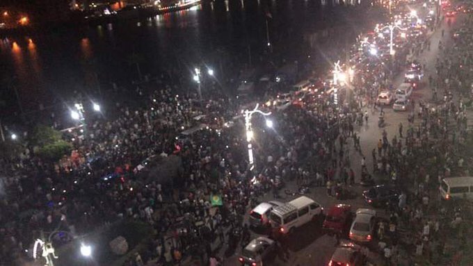 hayamkamal12's tweet photo. We can do it #ارحل_ياسيسي https://t.co/G0OI8ZSykj