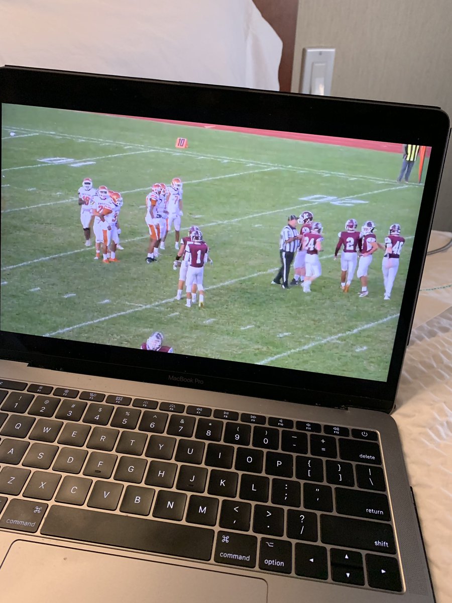 BenDesaulnier_'s tweet image. Tuned in from Long Island! #Killingly @kevinmarcoux9 @KillinglyHighTV