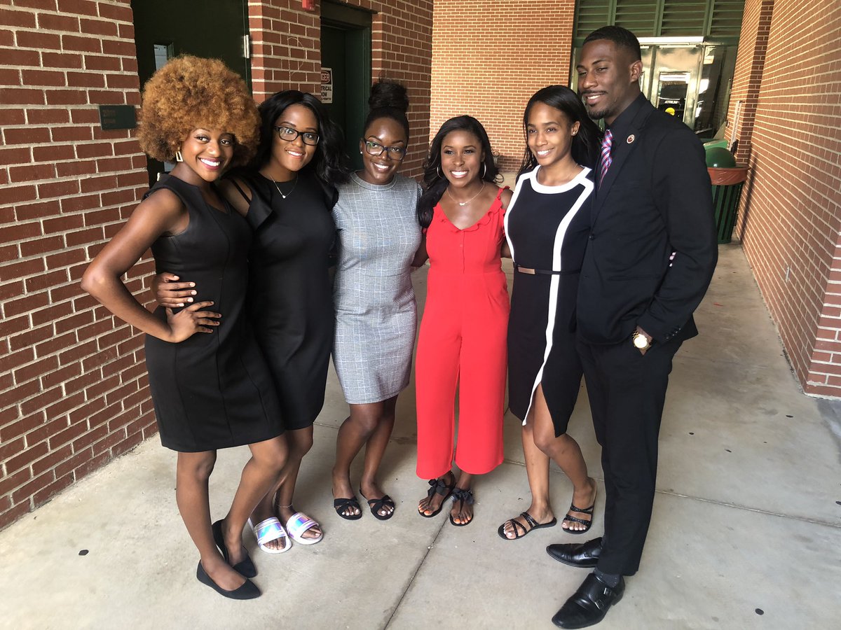 KristenPalmerTV's tweet image. In Tally for the FAMU v. Southern game &amp;amp; I came on campus to see my favorite journalism professor. He asked me to speak to his students. I encouraged them, answered their questions &amp;amp; gave them great advice. As you climb, pull up others along the way. #FAMUMADE🐍 #FAMUForever🧡💚
