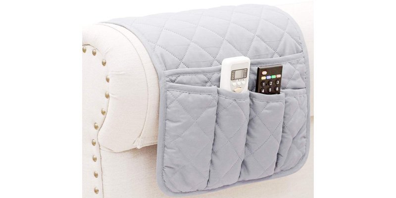 cylighting's tweet image. Quickly #organize and store all your favorite TV accessories👉 Buy Non-Slip Couch Sofa Chair Armrest Organizer with 5 Pockets Armchair Caddy for Smart Phone, Book, Magazines, Ipad, TV Remote! amazon.com/ZONK-Non-Slip-…