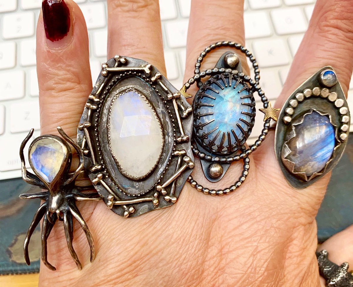 JMorgynWhite's tweet photo. @JazdzewskiTara Writing Armor!! I love silver can you tell?? #writingarmor https://t.co/E1VoVQwjdd