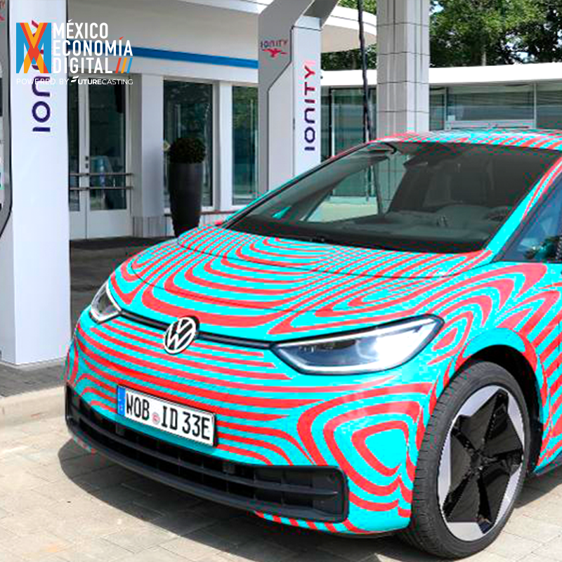 MexicoEconomiaD's tweet photo. Del 12 al 22 de Septiembre se llevó a cabo el show internacional de autos en Frankfurt, las principales presentaciones de la mayoría de las marcas incluyen versiones eléctricas e híbridas de sus modelos. https://t.co/R6aXatCzcr https://t.co/C0Aeam6PGD