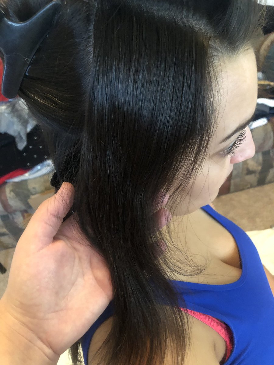 l0k0_em's tweet image. Balayage on level 2 hair that had box dye on it 😱 
I used Blondeme as the lightener with 30 vol, Joico Defy Damage, and 3/4 9V and 1/4 9N from Redken. 

#shadeseq 
#blondeme #joico #redken #blondehair #balayage #lasvegas #lasvegashairstylist