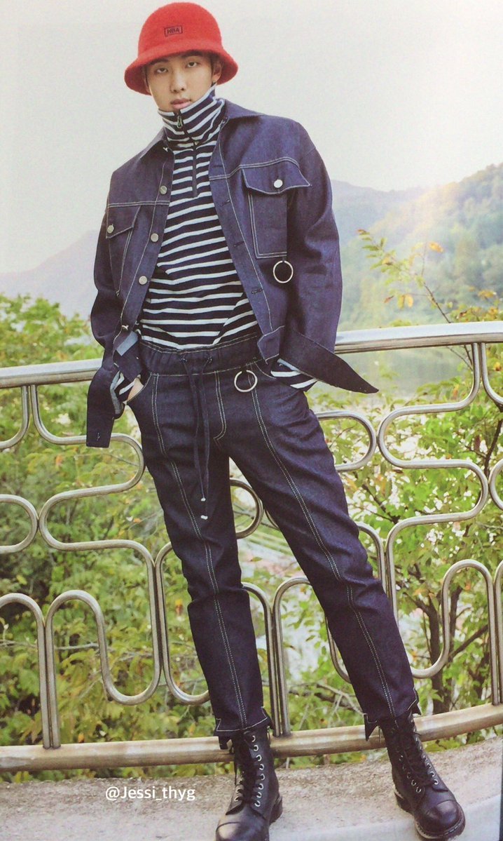 QueenMONORules's tweet photo. I don't care what anybody say i love this outfit on #Namjoon!
#남준
#Joonie
#준이
#RM
BTS
#Namjoon_Is_Talented #Namjoon_Is_Handsome #Namjoon_Is_Beautiful #Namjoon_One_Of_A_Kind #NamjoonRap #NamjoonRapper #NamjoonReflection https://t.co/fdf2bTfgh2