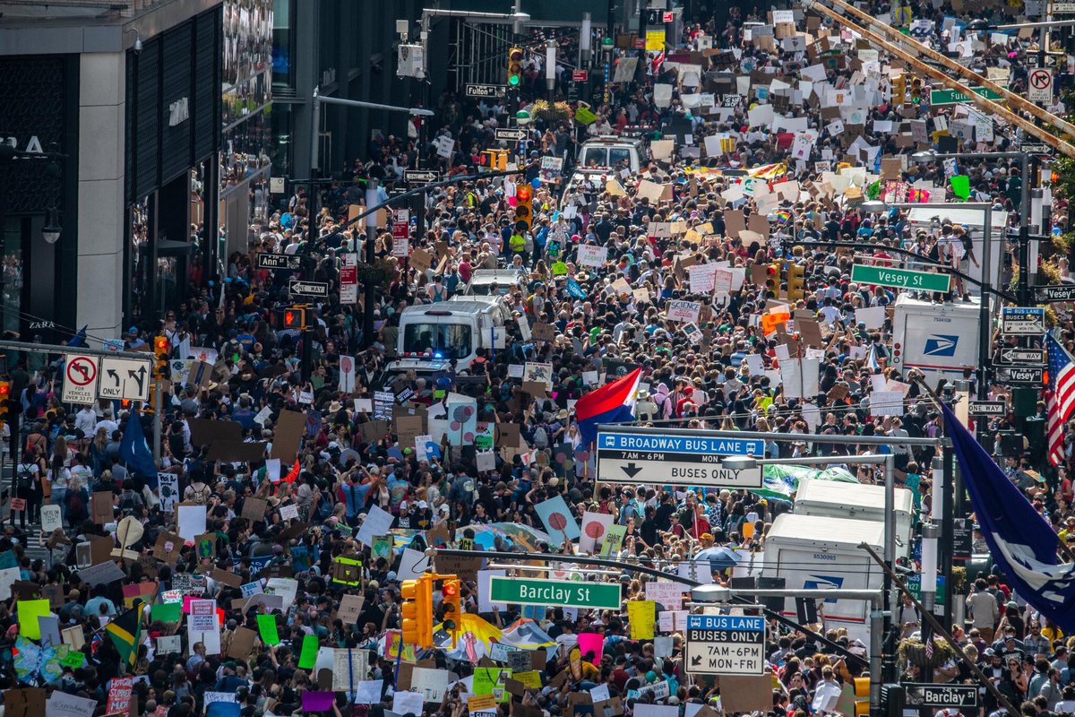 MarchForScience's tweet photo. THANK YOU to everyone who went on strike today. Young people, scientists, teachers, doctors, tech workers, adults. THIS is what a movement that will change the world and build a more sustainable and just future for all looks like.
#UniteBehindTheScience #ClimateStrike https://t.co/a3KgmZkyth