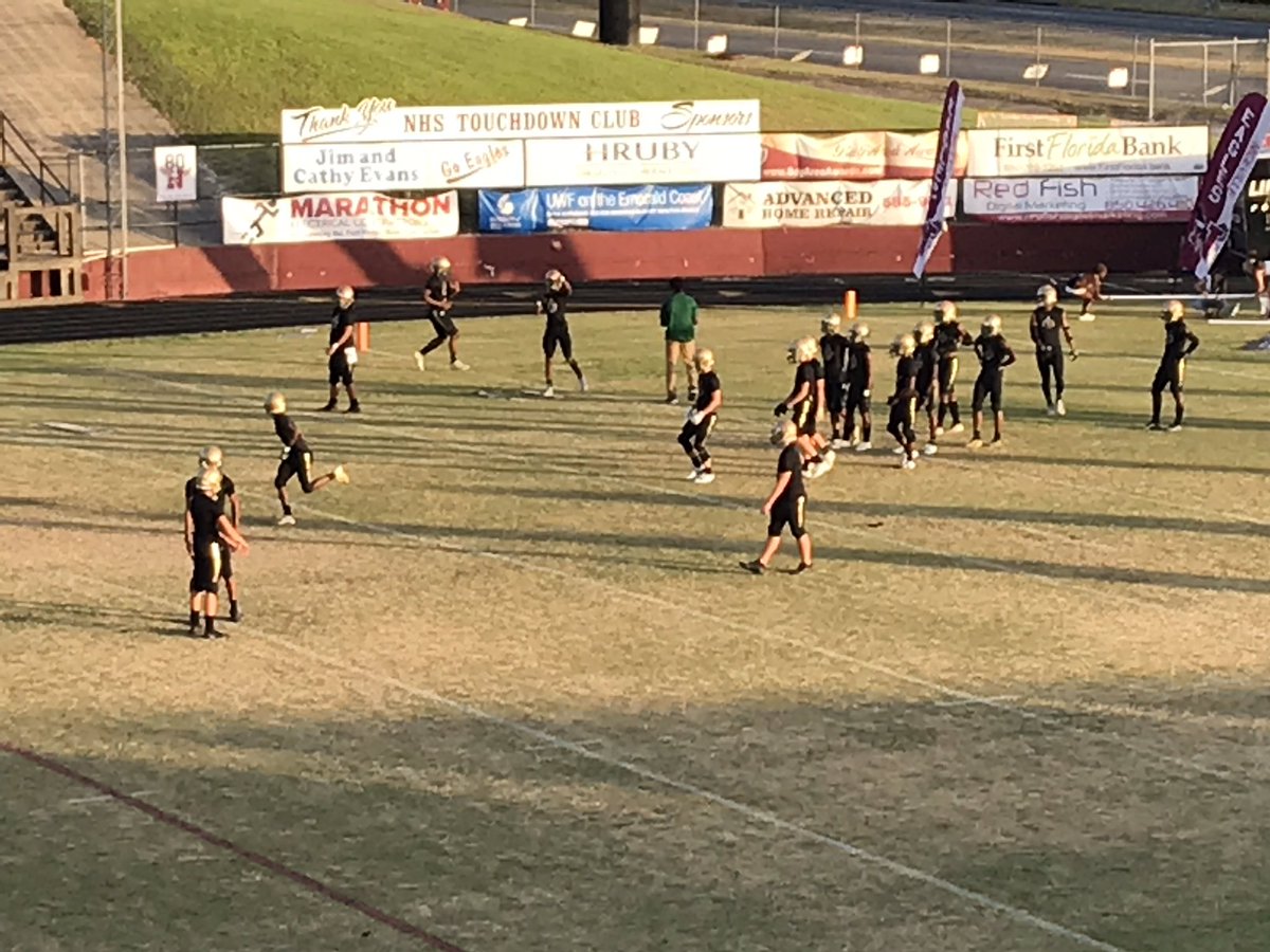 WEARDanielg's tweet photo. #highschoolfootball #Lincoln @Niceville_FB kicking off at 7 @weartv #Highlights on #PrepFootballFinal https://t.co/3ofZwVIODn