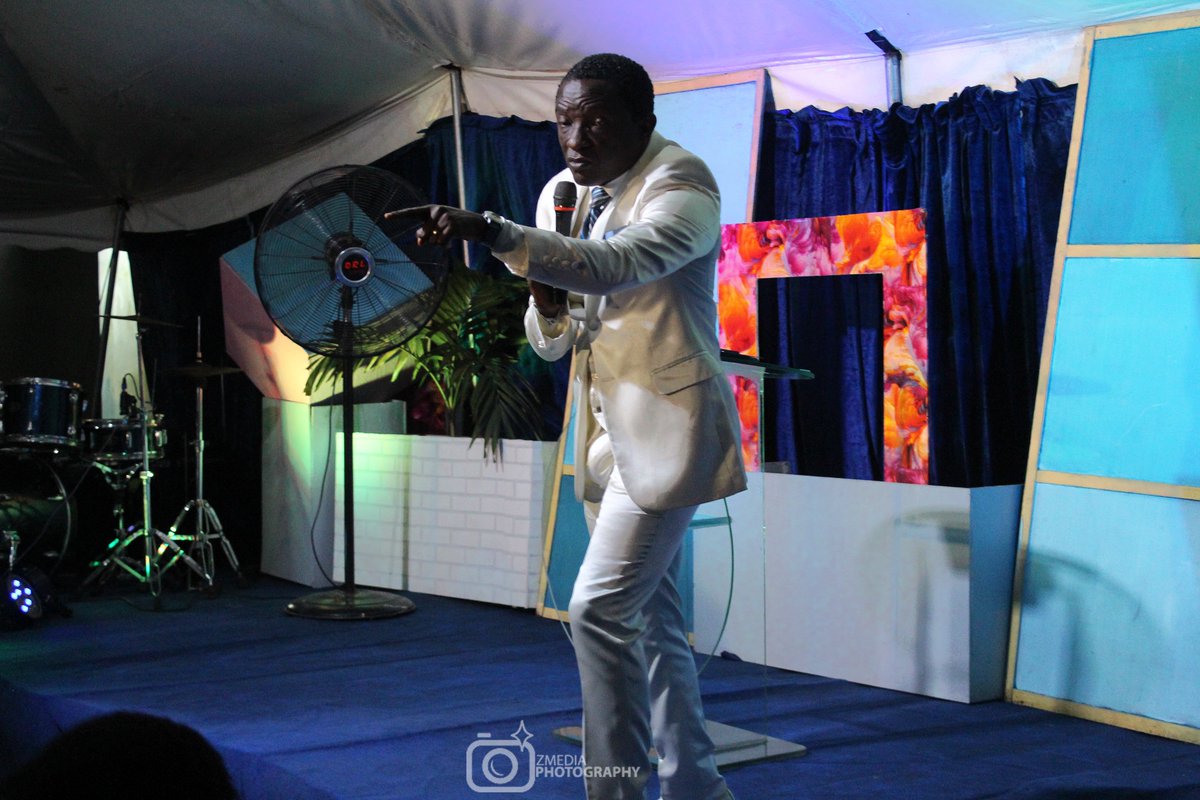 zhouseintl's tweet photo. He is an astute teacher of the word. He is our Man of God.
Cc: @pastorchinedum
#zionhouse #spiritexperience #fridayfeeling https://t.co/UY0N2Y7m6K