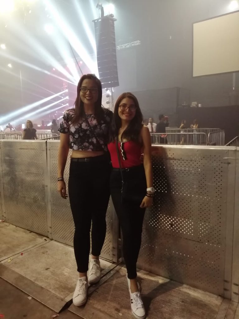 NoOnePTY's tweet photo. One of my best concert! W’my one and only @KarlaGCSam #Morat #moratenpy https://t.co/O8abit6eGv