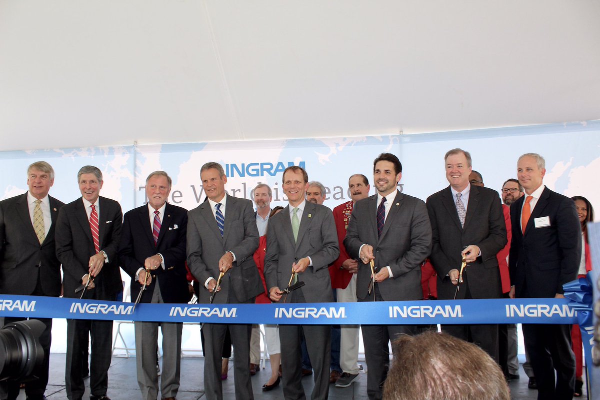 sdmorin's tweet photo. We just opened our Jackson Tennessee Print On Demand facility. It was great to have Governor Bill Lee along with John Ingram and several other dignitaries join us to officially open the facility. Great facility with a terrific team. #ingramcontent https://t.co/zwqkP4L5yK
